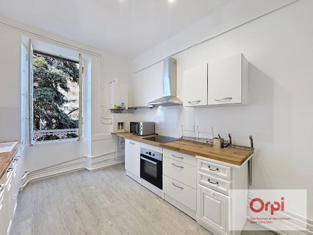 Location Appartement 3 pièces 125.65 m2 Montluçon