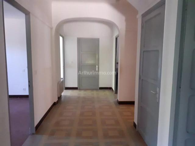 Location Appartement 3 pièces 132 m2 à Salernes