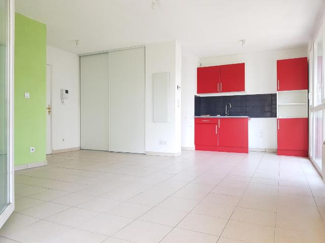 Location appartement 3 pièces VILLEURBANNE 55m² à 894.74€/mois CDC Habitat