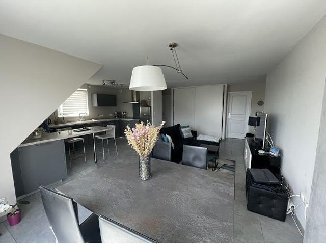 location Appartement 3 pièces à Holtzwihr REF 235 21