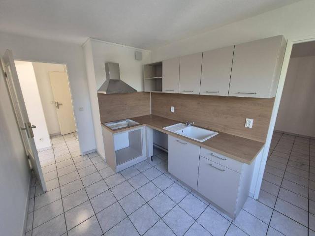 LOCATION APPARTEMENT 3 PIECES à LA VERPILLIERE