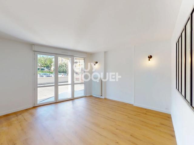 LOCATION: Appartement 3 pièces avec terrasse et BOX à Franconville Centre Ville