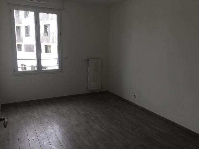 Location appartement 3 pièces EVRY COURCOURONNES 60m² à 989.65€/mois CDC Habitat