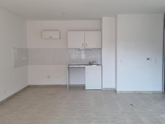 Location appartement 3 pièces FREJUS 61m² à 877.95€/mois CDC Habitat