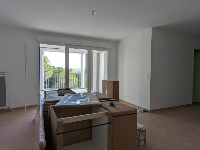 Location appartement 3 pièces FREJUS 61m² à 988.63€/mois CDC Habitat