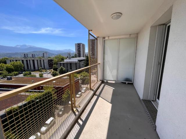 Location appartement 3 pièces GRENOBLE 64m² à 912.98€/mois CDC Habitat
