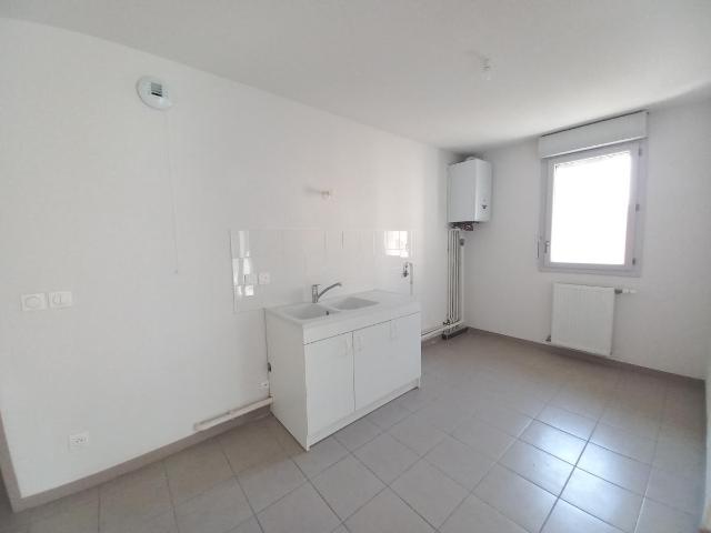 Location appartement 3 pièces GRENOBLE 72m² à 817.49€/mois CDC Habitat