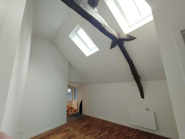 Location appartement 3 pièces Laval Centre Ville Cathédrale 53