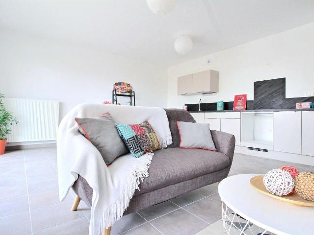 Location appartement 3 pièces MARSEILLE 66m² à 923.11€/mois CDC Habitat