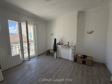 Appartement à louer à Alpes - Balcon, Chauffage