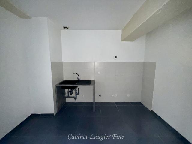 location appartement 3 pièces Marseille Ecole, commerce