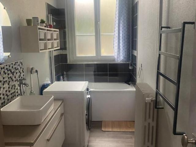 Location Appartement 3 pièces Meublé 81m² LE RAINCY 93340