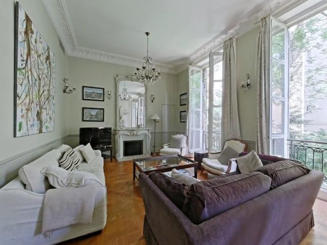 Location Appartement 3 pièces Meublé 98m² PARIS 6ème