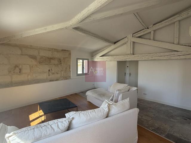 LOCATION APPARTEMENT 3 PIÈCES MEUBLÉ MONTPELLIER CENTRE ECUSSON