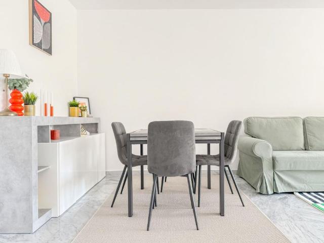 Location Appartement 3 pièces Meublé 80m² NICE 06200