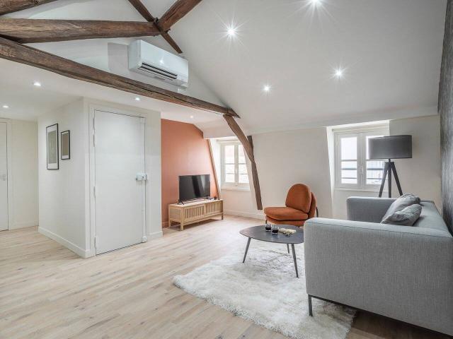 location appartement 3 pieces meublé Triangle d'or Paris