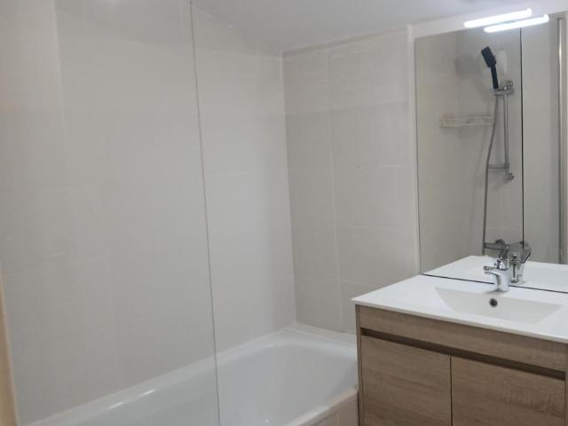 Location appartement 3 pièces MIRAMAS 67m² à 955.06€/mois CDC Habitat
