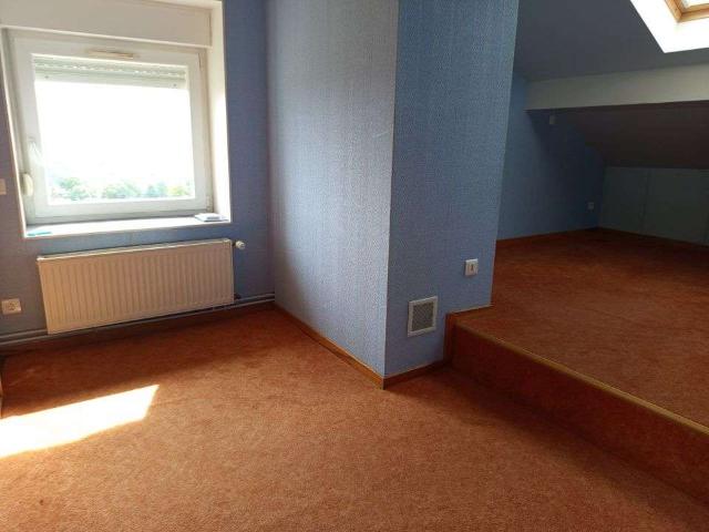 Location appartement 3 pièces Montfaucon 25
