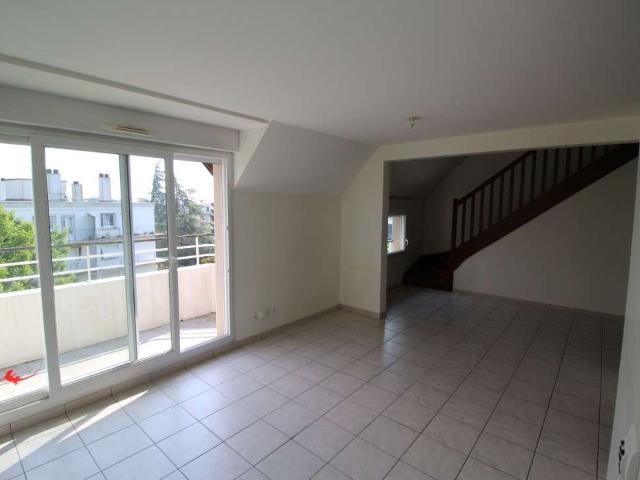 Location appartement 3 pièces Nantes Pont Du Cens Petit Port 44