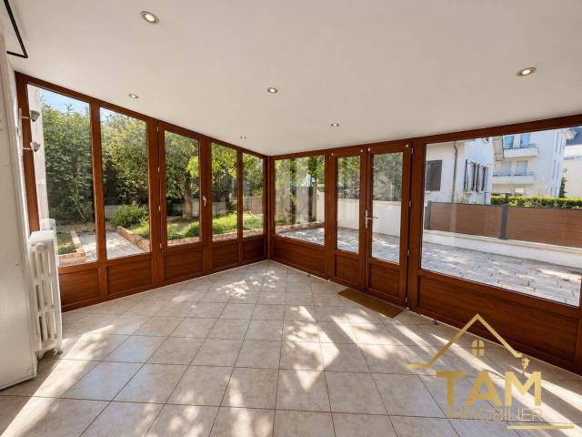 Location appartement 3 pièces Saint Cyr l'école avec extérieu