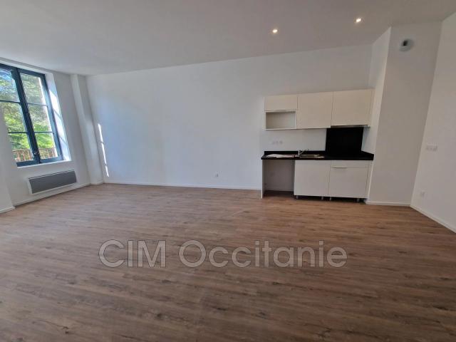 Location appartement 3 pièces Sommières 67 m²