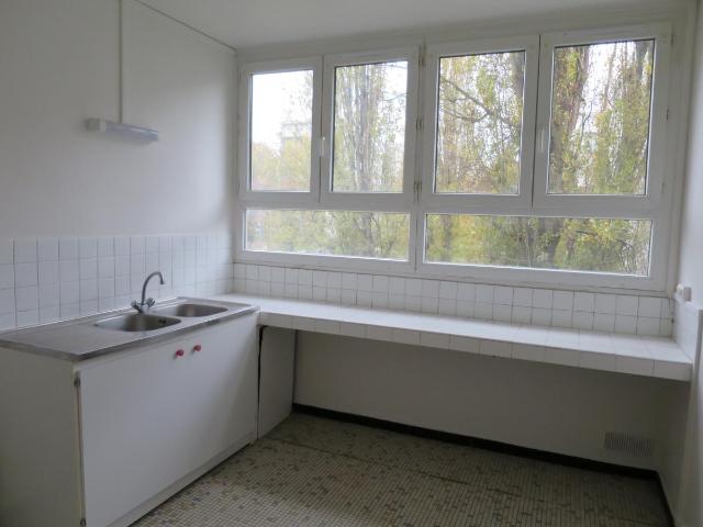 Location appartement 3 pièces ST MICHEL SUR ORGE 68m² à 920.11€/mois CDC Habitat