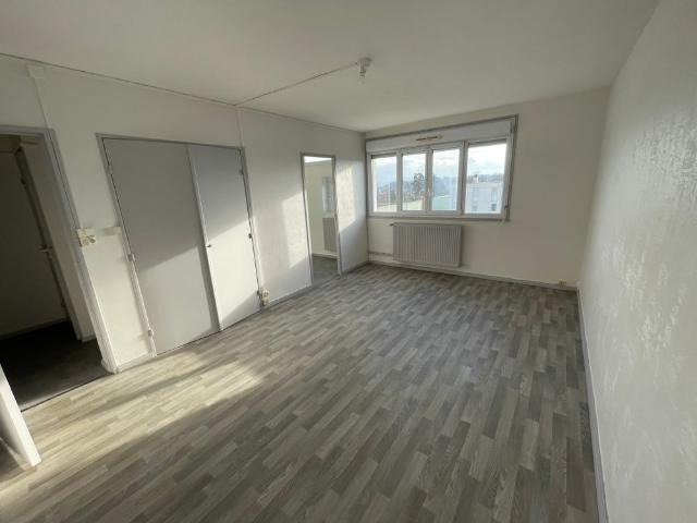 Location Appartement T3 53 m² Grand Charmont