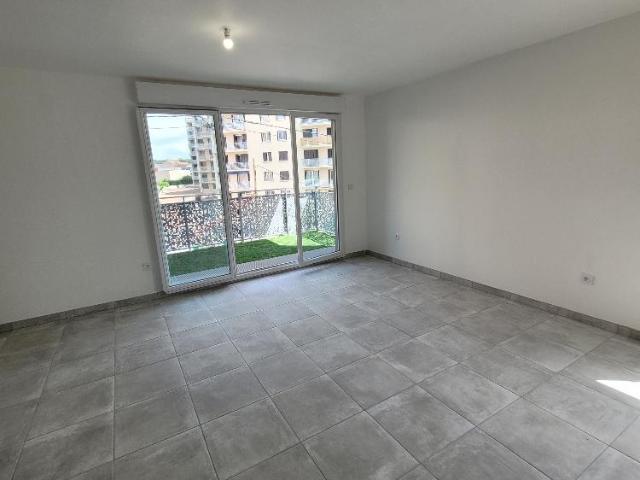LOCATION: appartement T3 63 m² à Melun