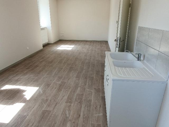 Location Appartement T3 66 m² Charquemont