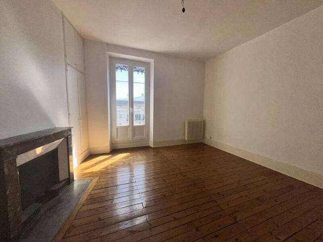 Location appartement t3 80 m² Grenoble 38000 749 €