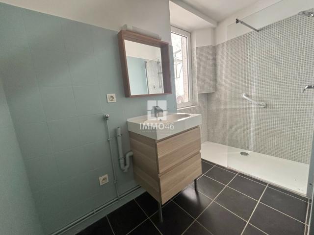 Location appartement t3 Cahors 46000, 56m², 3 pièces. T3 BAR CAR