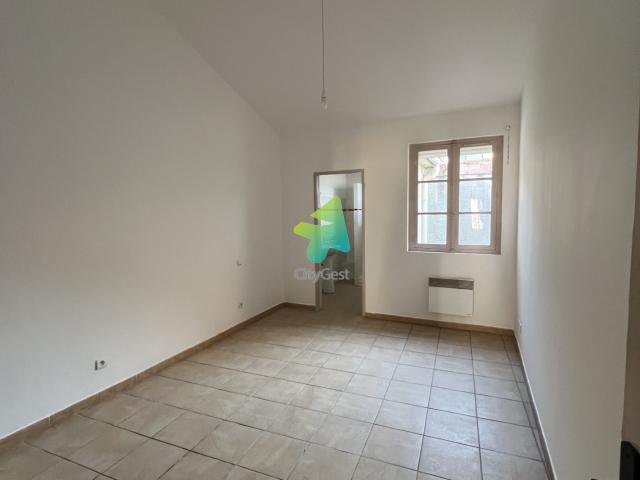 Location APPARTEMENT T3 COEUR DE VILLE