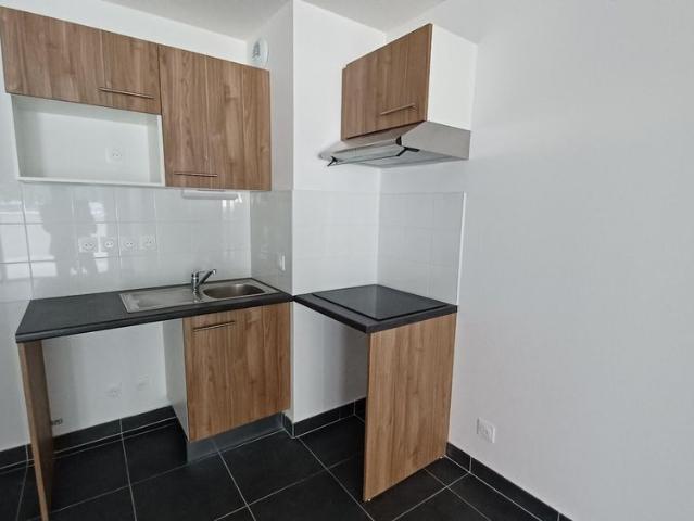 location Appartement T3 DE 57.2m² À NIMES