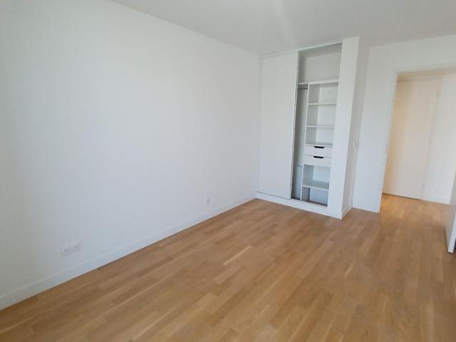 location Appartement T3 DE 59.9m² À ISSY LES MOULINEAUX
