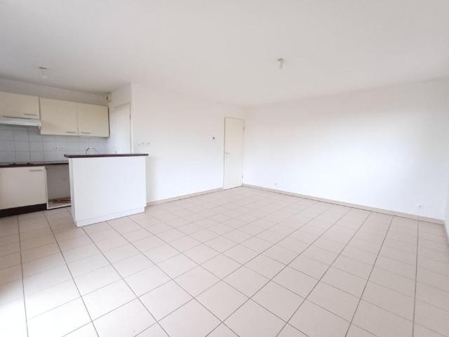 location Appartement T3 DE 63.64m² À FONBEAUZARD