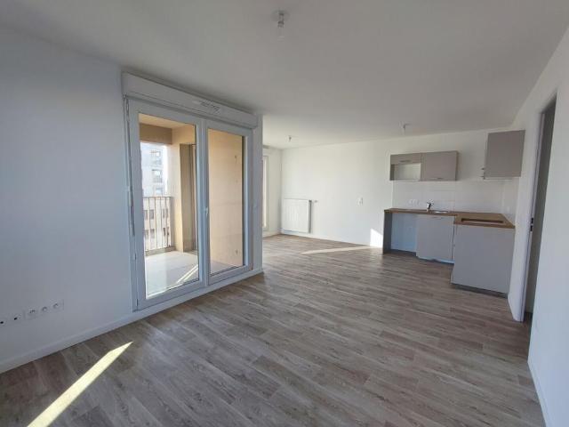 location Appartement T3 DE 64.3m² À BOBIGNY