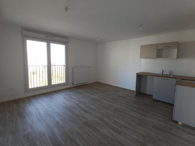 location Appartement T3 DE 65.8m² À BOBIGNY
