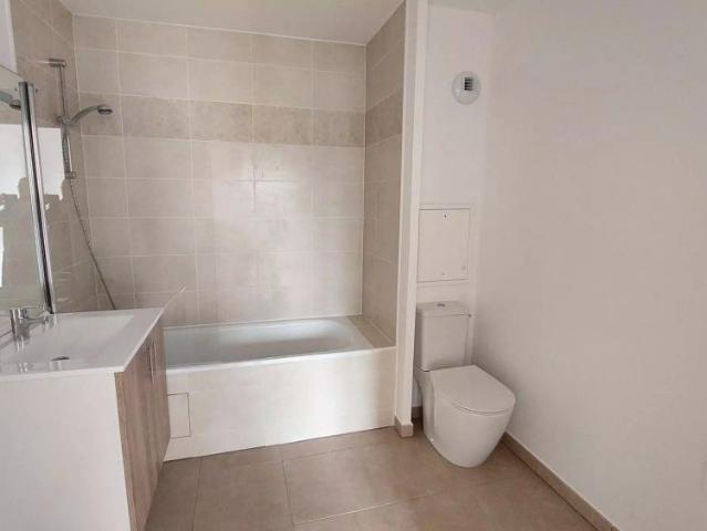 location Appartement T3 DE 66.13m² À PLAISIR