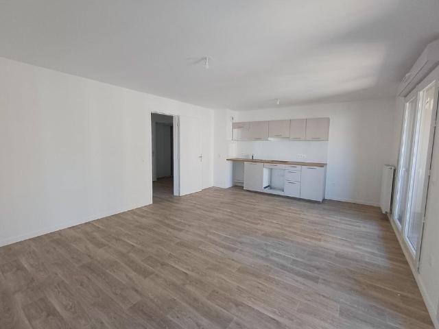 location Appartement T3 DE 68.7m² À BOBIGNY