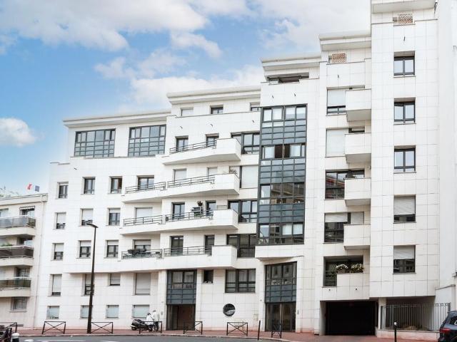 location Appartement T3 DE 73.2m² À BOULOGNE
