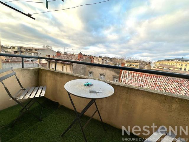 Location appartement T3 meublé centre ville proche gare SNCF avec ascenseur et balcon à Carcassonne