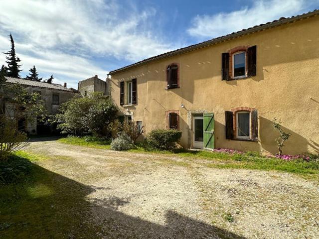Location appartement T3 rénové avec stationnement couvert Domaine proche lac Cavayère Carcassonne
