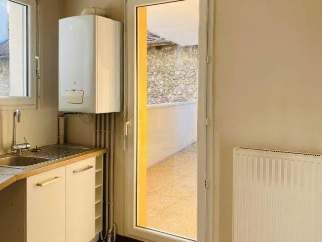 Location appartement T3 SAINT ETIENNE DE CROSSEY 38960