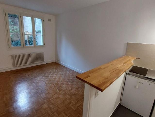 location Appartement T1 DE 22.1m² À PARIS