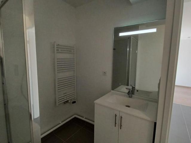 location Appartement T1 DE 27.7m² À COLOMBES