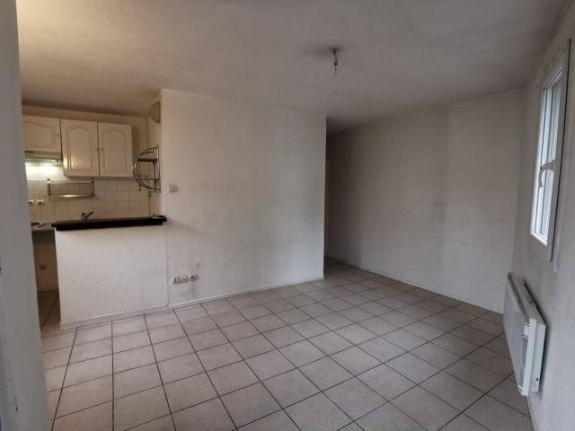 Location appartement T1bis/T2 Avec jardinet et parking Toulouse Croix de Pierre