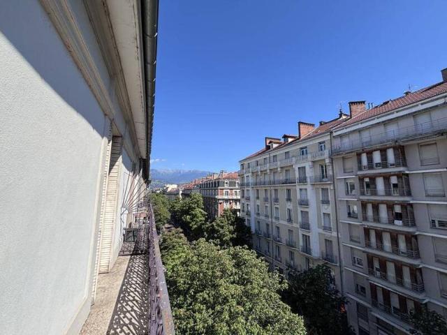 Location appartement t2 42 m² Grenoble 38000 620 €