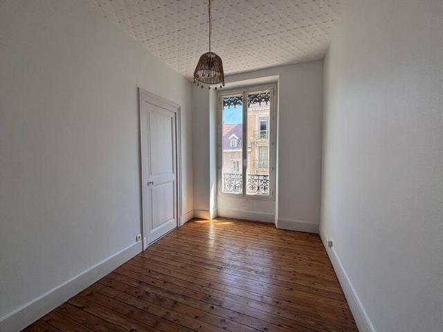 Location appartement t2 44 m² Grenoble 38000 549 €