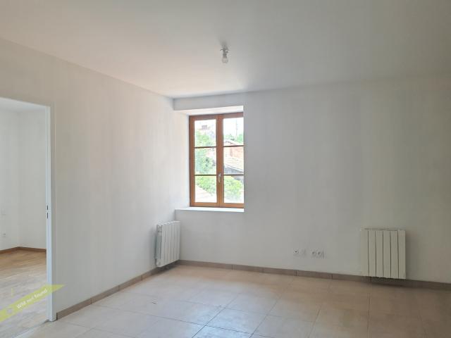 LOCATION APPARTEMENT T2