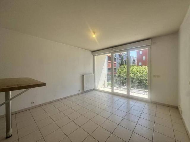 Location appartement t2 36 m² Grenoble 38100 592 €